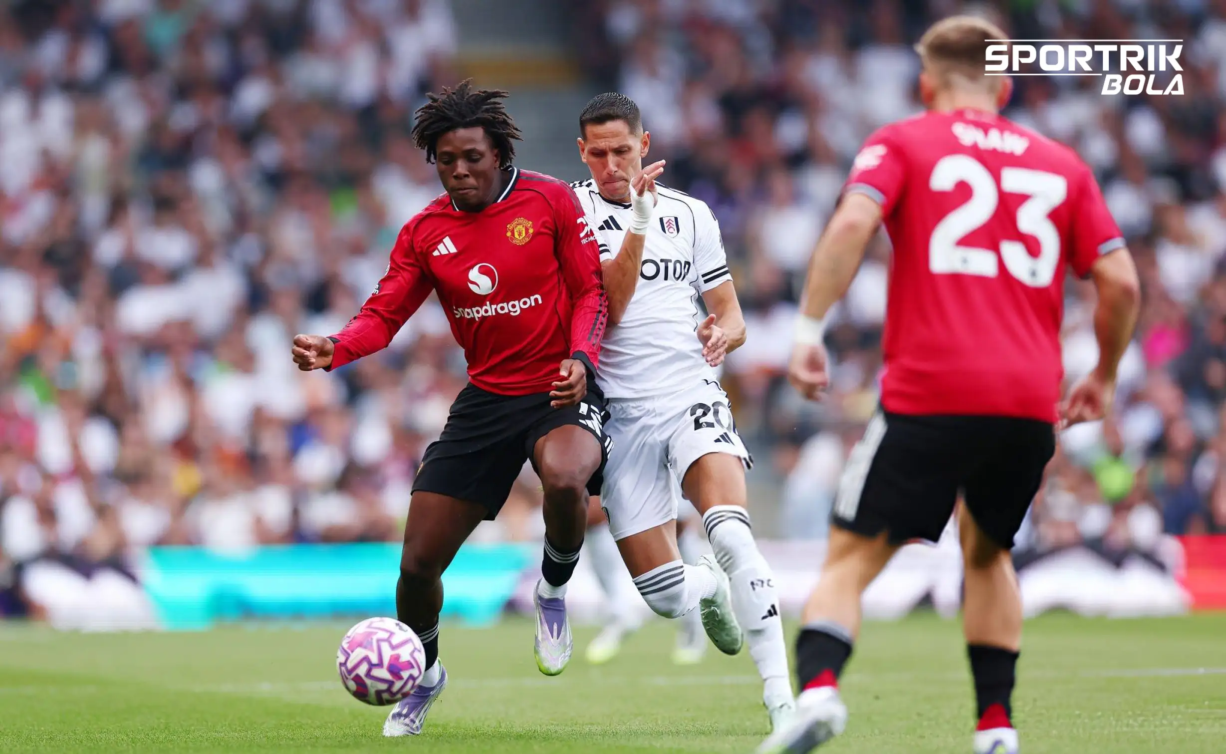 Fulham Tahan Imbang Man United 1-1 di Laga Penuh Drama